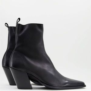 ASOS Design Heeled Black Leather Chelsea Boot With Angled Heel